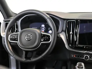 VOLVO XC60 T8 Plug-In Hybrid AWD Black Edition AHK