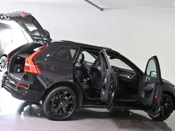 VOLVO XC60 T8 Plug-In Hybrid AWD Black Edition AHK
