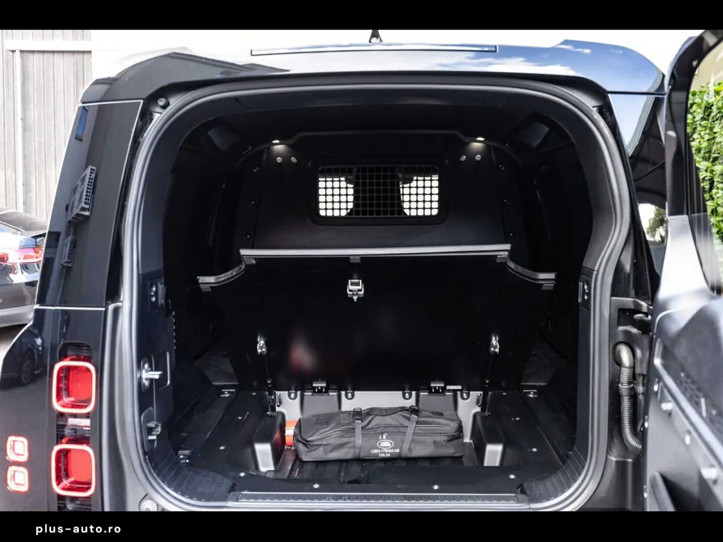 LAND ROVER Defender 110 D250 HARD TOP S AWD WARR 9 2030 AHK