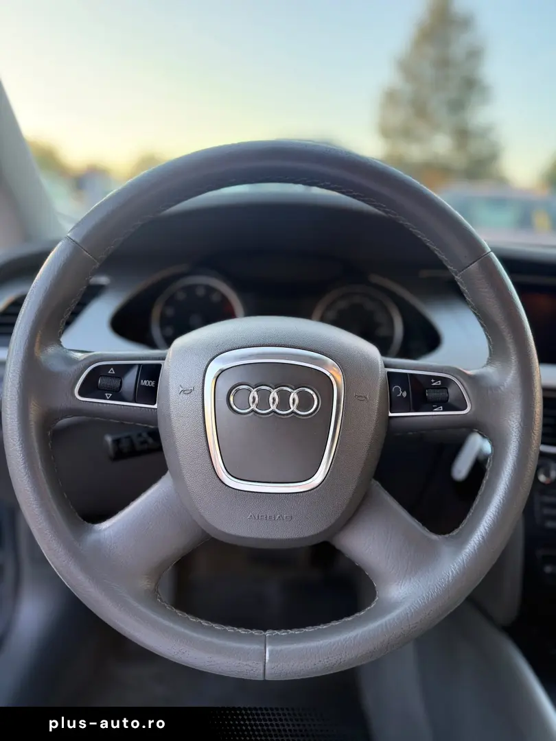Audi A4 1.8 Benzina AUTOMAT