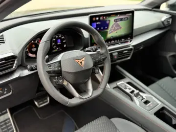 CUPRA Leon VZ Extreme 2.0 TSI   325 CP • PANO • MATRIX LED