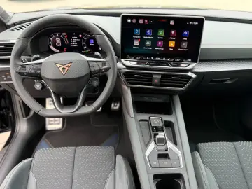 CUPRA Leon VZ Extreme 2.0 TSI   325 CP • PANO • MATRIX LED