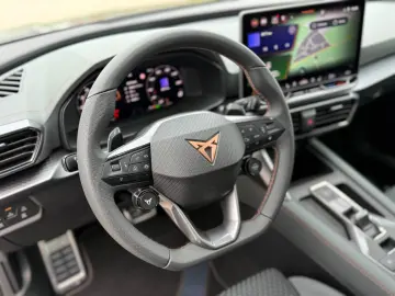 CUPRA Leon VZ Extreme 2.0 TSI   325 CP • PANO • MATRIX LED