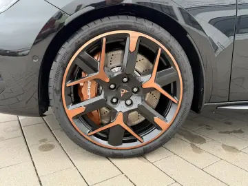 CUPRA Leon VZ Extreme 2.0 TSI   325 CP • PANO • MATRIX LED