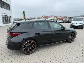 CUPRA Leon VZ Extreme 2.0 TSI   325 CP • PANO • MATRIX LED