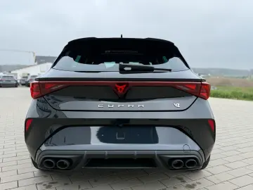 CUPRA Leon VZ Extreme 2.0 TSI   325 CP • PANO • MATRIX LED