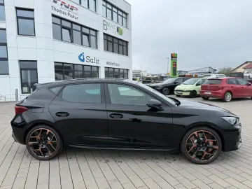 CUPRA Leon VZ Extreme 2.0 TSI   325 CP • PANO • MATRIX LED