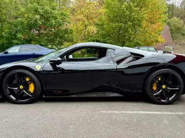 Ferrari SF90 Spider   999 CP AWD FULL CARBON • LIFT • JBL