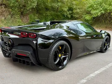 Ferrari SF90 Spider   999 CP AWD FULL CARBON • LIFT • JBL