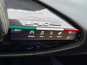 Ferrari SF90 Spider   999 CP AWD FULL CARBON • LIFT • JBL