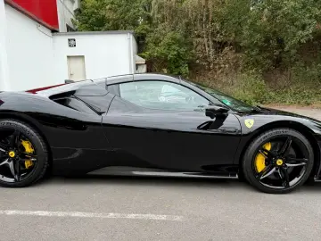 Ferrari SF90 Spider   999 CP AWD FULL CARBON • LIFT • JBL