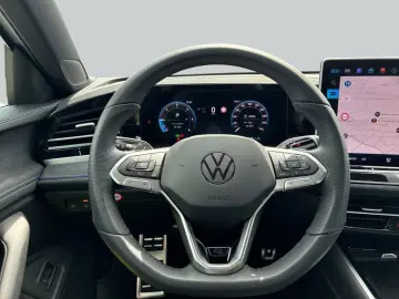 Volkswagen Passat Variant R-Line 2.0 TDI DSG