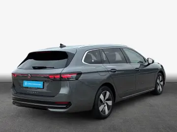 Volkswagen Passat Variant Elegance 2 0 l TDI SCR DSG