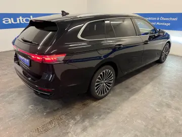 Volkswagen Passat Variant Elegance AHK ACC DCC Pano