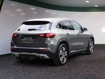Mercedes-Benz GLA 220 4M Progressive Advanced