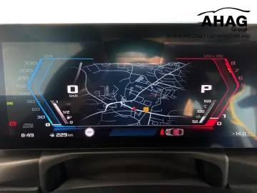 BMW M4 Competition M-Racetrack Paket   Driving Assis