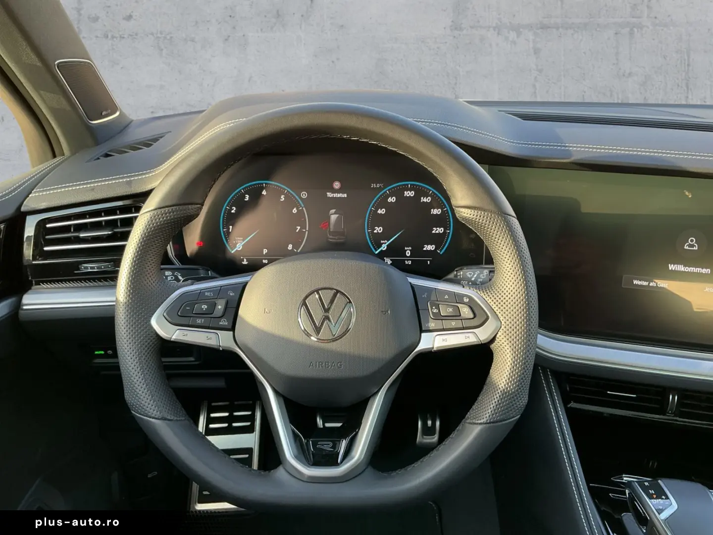 VW Touareg în leasing operațional MOOV