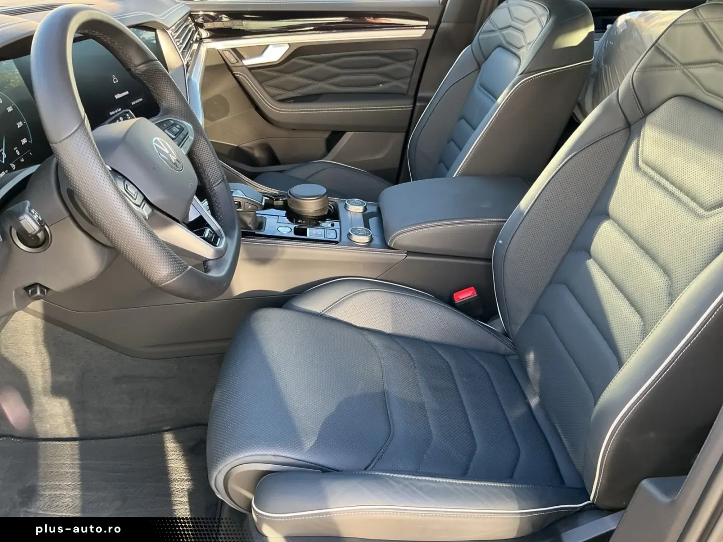 VW Touareg în leasing operațional MOOV