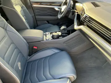 VW Touareg 3.0 TSI 4M R-LINE 5JG AHK PANO LUFT 360