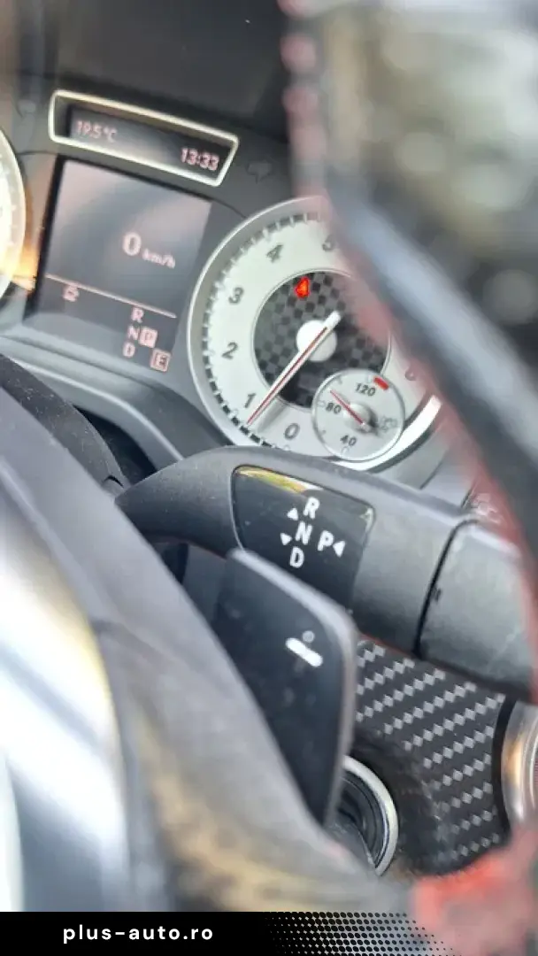 Mercedes AMG. automat  padele volan  parcheaza singura