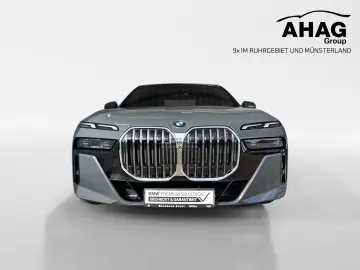 BMW 740d xDrive M SPORT FondEnt SkyL StHz DAPro