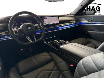 BMW 740d xDrive M SPORT FondEnt SkyL StHz DAPro