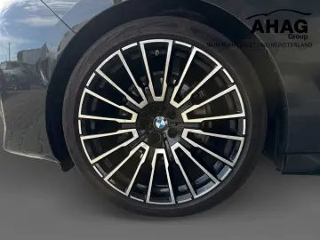 BMW 740d xDrive M SPORT FondEnt SkyL StHz DAPro