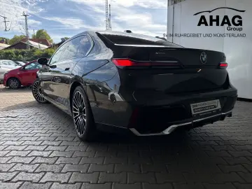 BMW 740d xDrive M SPORT FondEnt SkyL StHz DAPro