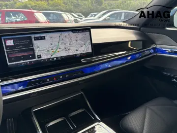 BMW 740d xDrive M SPORT FondEnt SkyL StHz DAPro