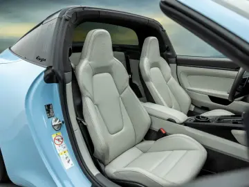 PORSCHE 911-992 3.0 TARGA 4 GTS   PTS GULF   MwSt