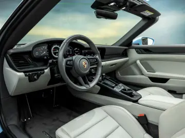PORSCHE 911-992 3.0 TARGA 4 GTS   PTS GULF   MwSt