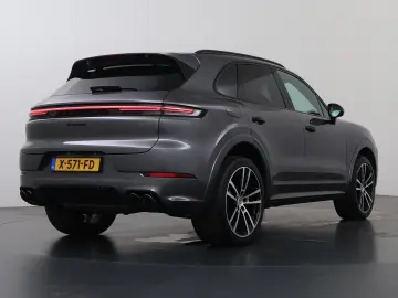 PORSCHE Cayenne 3.0 E-Hybrid   luftfederung   Sport-Uitl