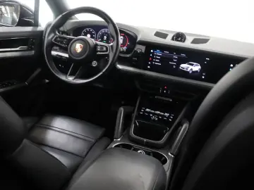 PORSCHE Cayenne 3.0 E-Hybrid   luftfederung   Sport-Uitl