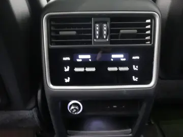 PORSCHE Cayenne 3.0 E-Hybrid   luftfederung   Sport-Uitl