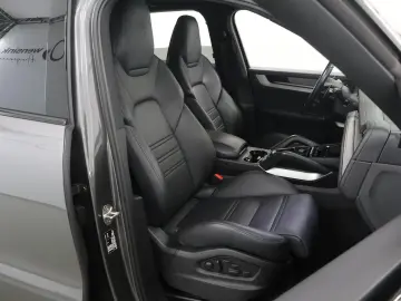 PORSCHE Cayenne 3.0 E-Hybrid   luftfederung   Sport-Uitl