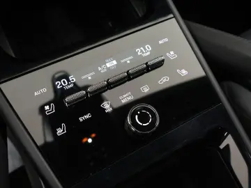 PORSCHE Cayenne 3.0 E-Hybrid   luftfederung   Sport-Uitl