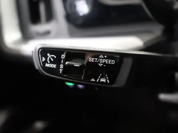 PORSCHE Cayenne 3.0 E-Hybrid   luftfederung   Sport-Uitl