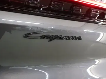 PORSCHE Cayenne 3.0 E-Hybrid   luftfederung   Sport-Uitl