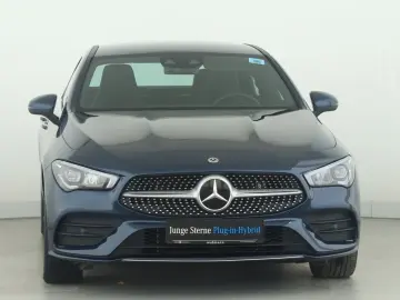 MERCEDES-BENZ CLA 250 e AMG Distronic LED