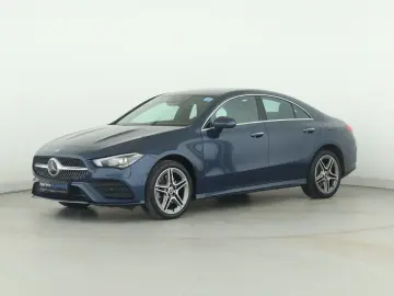 MERCEDES-BENZ CLA 250 e AMG Distronic LED