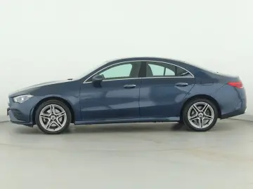 MERCEDES-BENZ CLA 250 e AMG Distronic LED