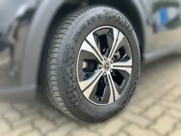 MERCEDES-BENZ GLE 300 d 4M AHK Pano MultiLED Kamera CarPlay