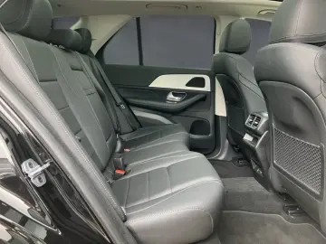 MERCEDES-BENZ GLE 300 d 4M AHK Pano MultiLED Kamera CarPlay