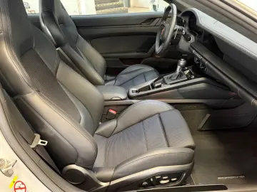 PORSCHE 992.2 GT3 Touring Paket 1.Hand   Lift   Bose