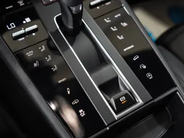 PORSCHE Macan PDK LUFTFEDERUNG PDLS  14-WEGE 20 LM 1-HD