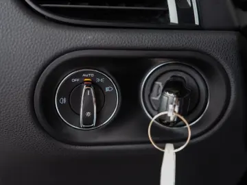 PORSCHE Macan PDK LUFTFEDERUNG PDLS  14-WEGE 20 LM 1-HD