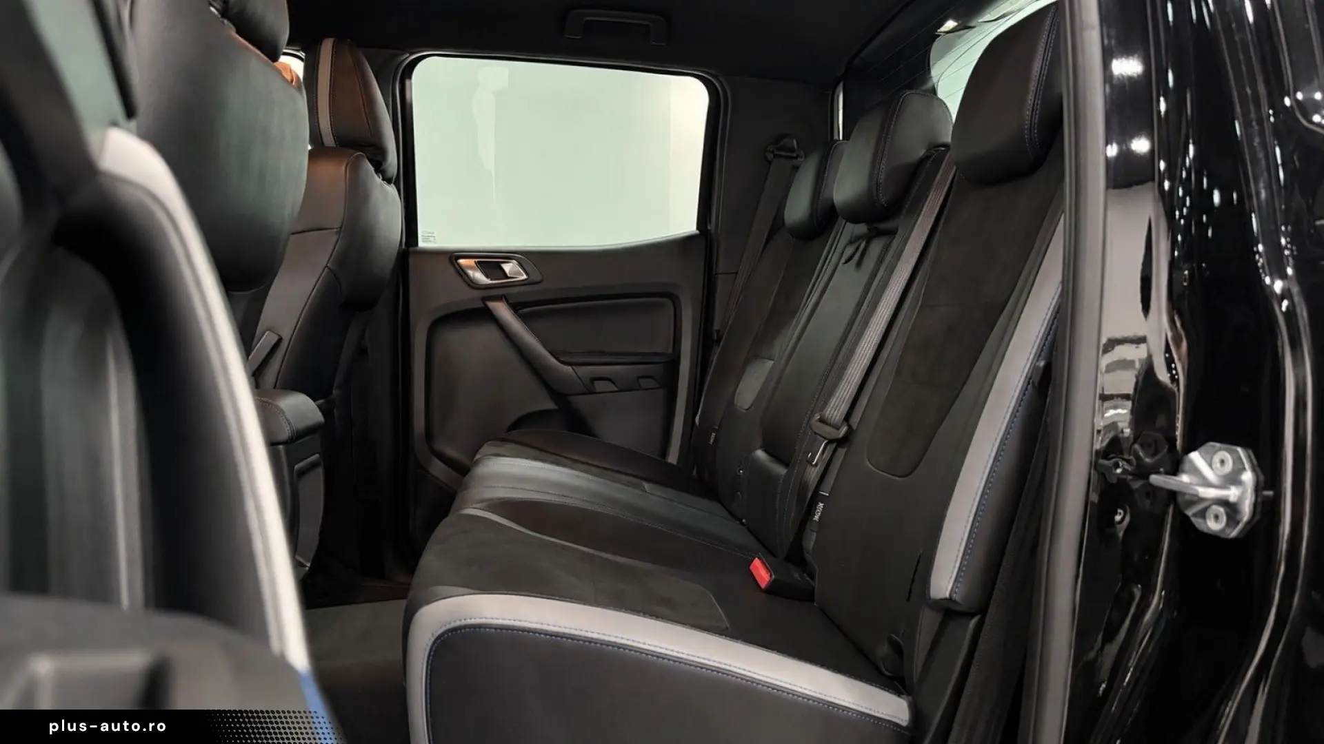 FORD 2.0 TDCi Raptor DoKa 4x4 Perf FOXPro AHK Keyless