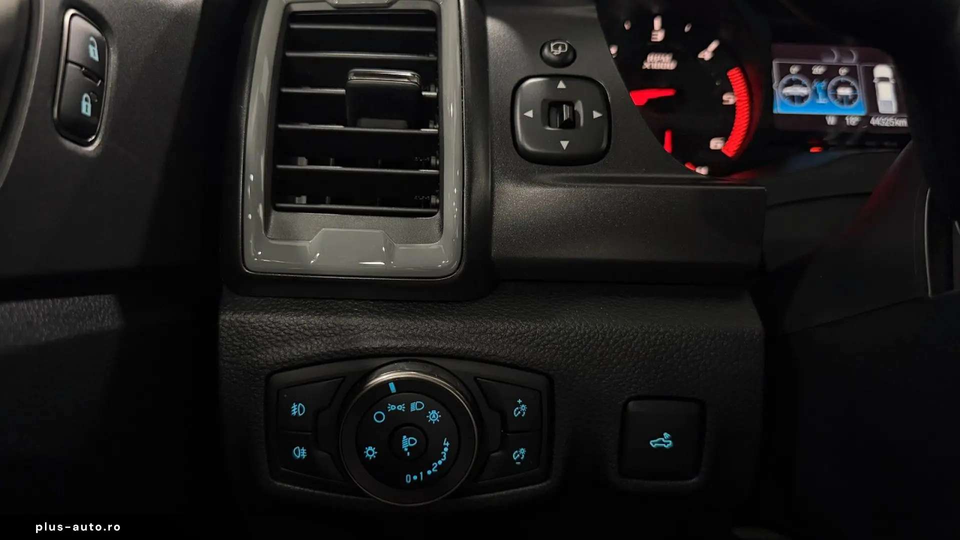 FORD 2.0 TDCi Raptor DoKa 4x4 Perf FOXPro AHK Keyless