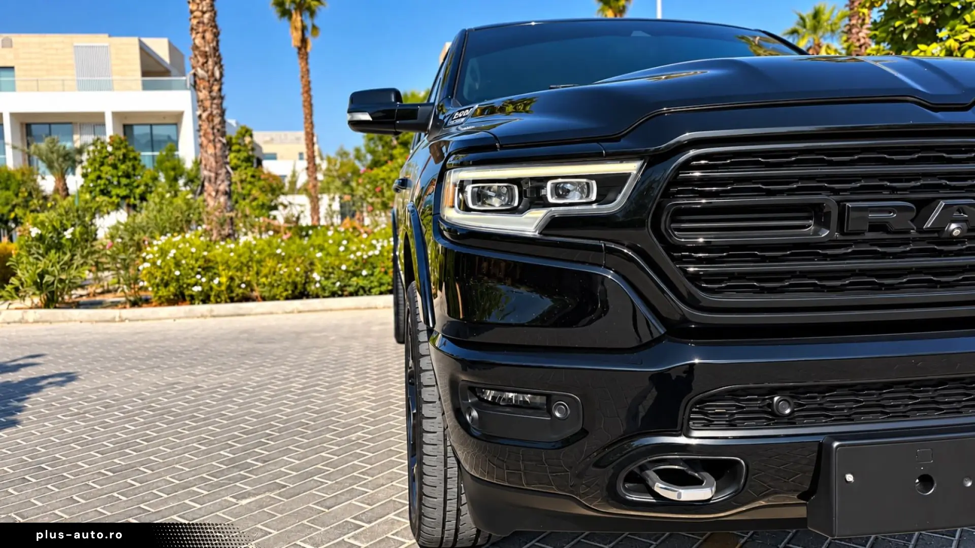 DODGE LIMITED CLEANCARFAX PANO LUFT NAVI RAMBOX HEADUP