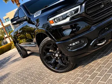 DODGE LIMITED CLEANCARFAX PANO LUFT NAVI RAMBOX HEADUP